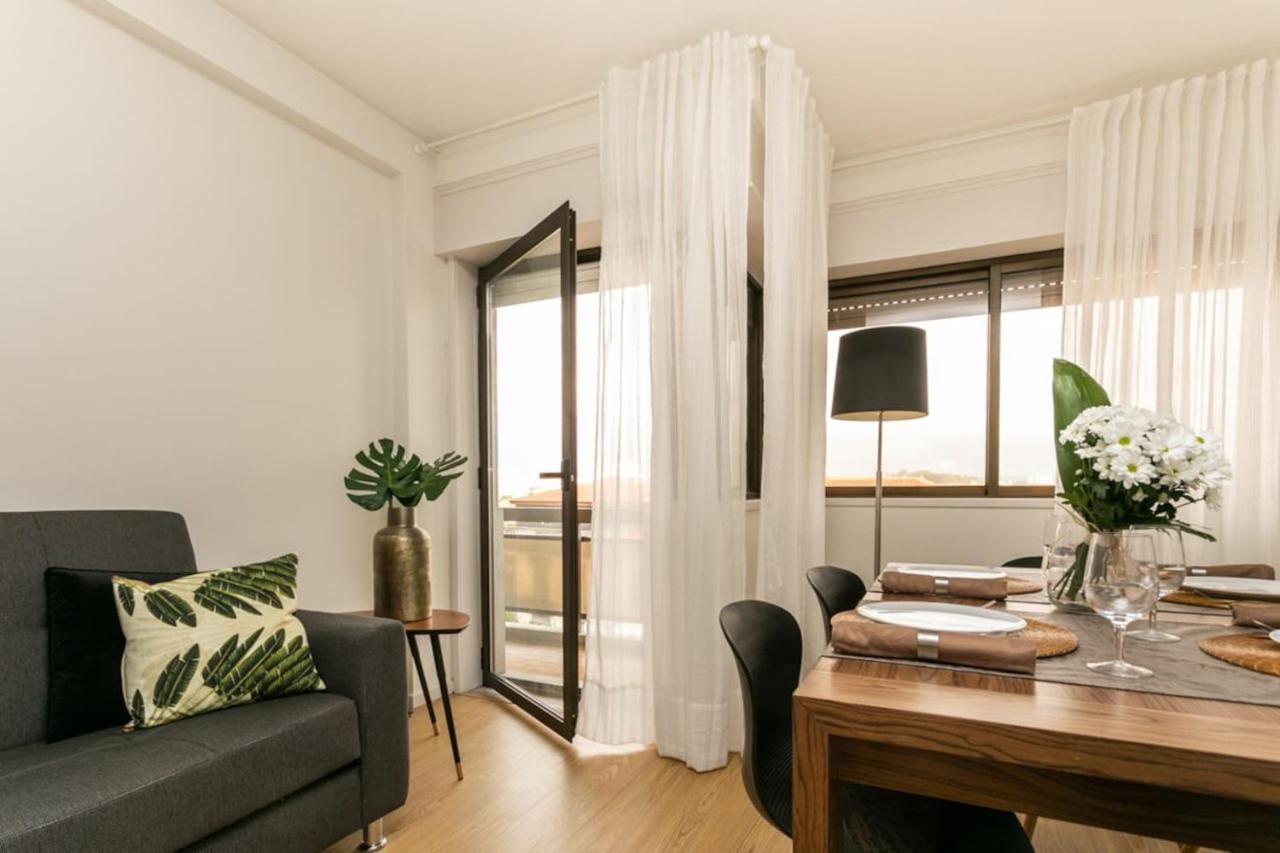 Aposentus - Elegant Functionality Downtown Appartement